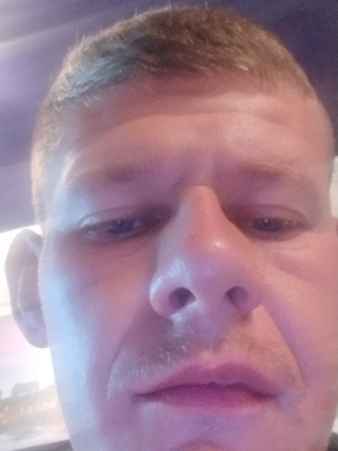 Михаил, Россия, Нижний Новгород, 26 лет. Познакомлюсь с девушкой для дружбы и общения.Я споцмен я занимаюсь спортом лехкая атлетика у меня есть кошки и собаки я, очень люблю гулять дружб