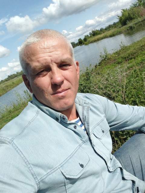 Николай, Россия, Уфа, 41 год. Познакомлюсь с женщиной для любви и серьезных отношений, брака и создания семьи, воспитания детей, рНе пью не курю. Работаю вахтами живу в деревне свой дом хозяйство если будет желание пиши