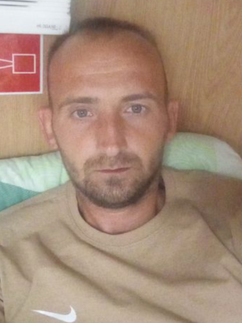 Сергей, Санкт-Петербург, м. Выборгская, 29 лет. Хочу найти Такую которых сейчас мало, но они есть)Расскажу в личном общении, кому что интересно