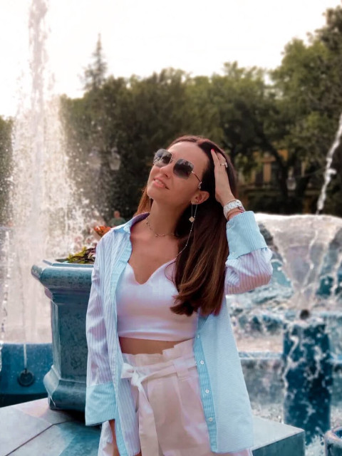 Алиса, Россия, Санкт-Петербург, 36 лет. Познакомлюсь с мужчиной для любви и серьезных отношений, брака и создания семьи.Спокойная, рассудительная, работаю с детками. Ищу серьезного мужчину для создания крепких отношений.