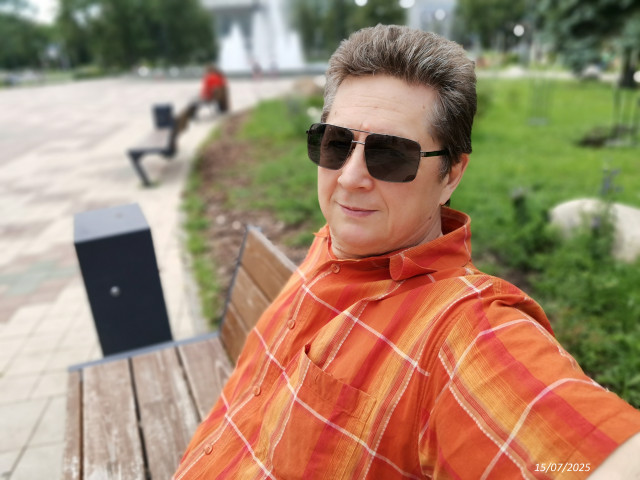 Валерий, Россия, Уфа, 66 лет. Познакомлюсь с женщиной для любви и серьезных отношений, брака и создания семьи, дружбы и общения. 
Я добрый, позитивный, разносторонний, с интеллектом и Ч/Ю. Без особых проблем. Люблю природу, особен