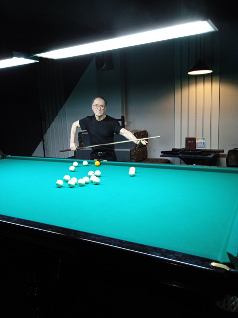 Александр, Россия, Москва, 71 год. Он ищет её: Ищу женщину, на которую хотелось бы тратить самое дорогое - время, которого остается все меньше.С виду приличный человек. Серьезных проблем нет. Из вредных привычек только рыбалка.