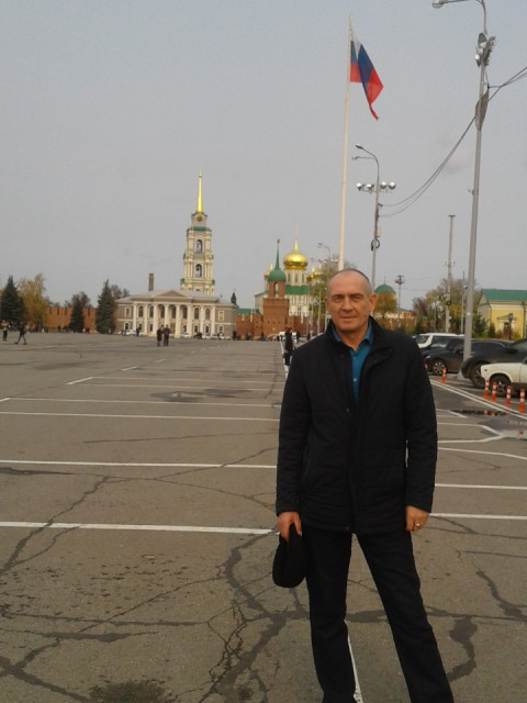 Евгений, Россия, Нижний Тагил, 60 лет. Познакомлюсь с женщиной для любви и серьезных отношений, гостевого брака, дружбы и общения.Ищу женщину, которой надоело одиночество, с сельской местности. Я пенсионер курю особо не пью