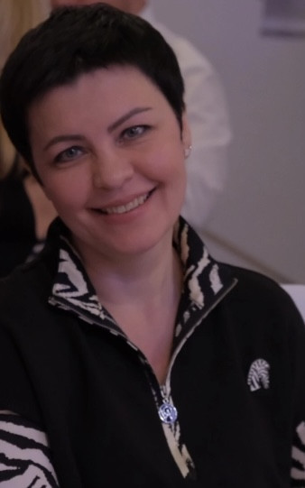 Ирина, Россия, Истра, 50 лет, 2 ребенка. Познакомлюсь с мужчиной для дружбы и общения.Остроумная, но не ядовитая. Люблю умных собеседников и хорошую пиццу.