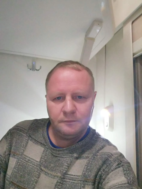 Александр, Россия, Софрино, 47 лет. Познакомлюсь с женщиной для любви и серьезных отношений, брака и создания семьи, дружбы и общения.Ищу женщину с целью создать семью. Не курю, иногда могу выпить спиртного, но не увлекаюсь. Детей нет
