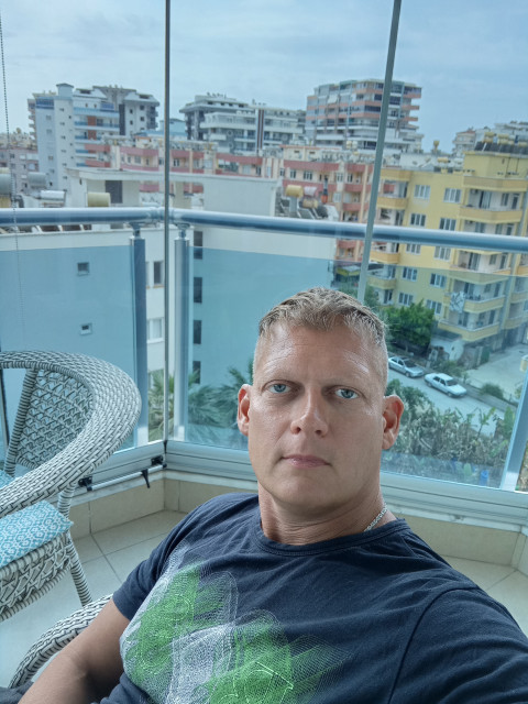 Георгий, Санкт-Петербург, м. Выборгская, 38 лет. Познакомлюсь со стройной девушкой для любви и серьезных отношений, дружбы и общения.Высшее образование, свой бизнес, хобби отдых, путешествия, работаю по ремонту квартир, сдаю в аренду