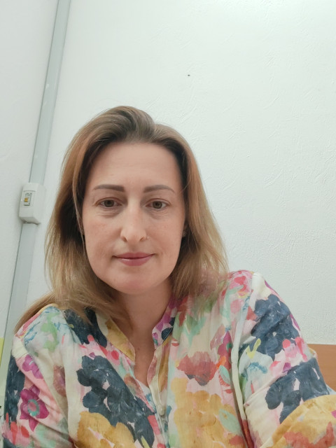 Ольга, Россия, Гаспра, 36 лет, 2 ребенка. Хочу найти Трудолюбивого, доброго, любящего детей. Общение, в дальнейшем люмимого человека, который станет частСерьёзная, добрая, придирчивая. Люблю проводить время семьёй путешествуя или просто гуляя. Люблю ста