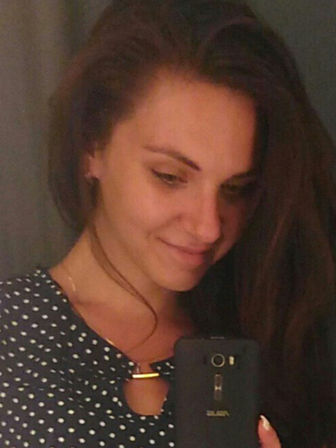 Елизавета, Москва, 39 лет, 1 ребенок, 8 фото. Воспитываю дочку 12 лет. Есть домашние питомцы два кота и собака.