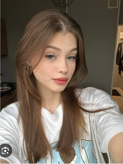 Еванжелина, Россия, Екатеринбург, 21 год. Она ищет его: Познакомлюсь с парнем для любви и серьезных отношений, брака и создания семьи.Меня зовут Еванжелина. Мне 20 лет, закончила педагогическое образование, по специальности специально