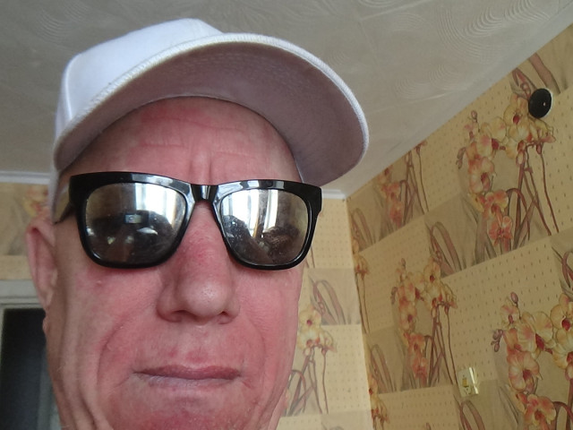 Валерий, Россия, Зеленогорск, 60 лет. Познакомлюсь с женщиной для любви и серьезных отношений, воспитания детей, дружбы и общения.не пью не курю ЗОЖ одинокий не женатый детей нет люблю музыку автомобили и звёздных людей бывший вод