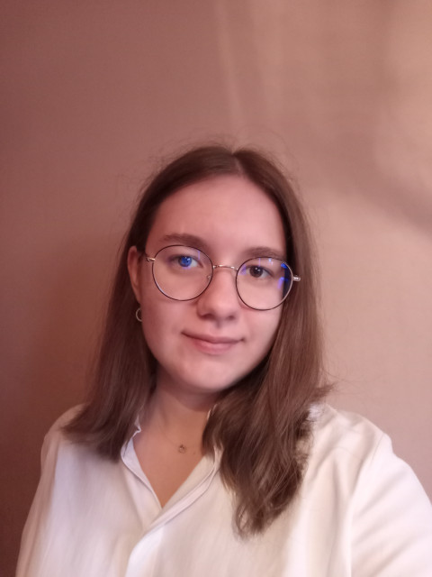 Анна, Россия, Москва, 18 лет. Познакомлюсь с парнем для любви и серьезных отношений.Скромная, интеллигентная девушка. Люблю посещать музеи, театры, выставки, люблю читать и смотреть ки