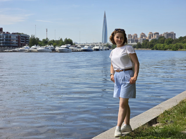 Мария, Россия, Санкт-Петербург, 36 лет, 1 ребенок. Познакомлюсь с мужчиной для брака и создания семьи.Я - молодая русская женщина, образованная и достаточно интеллигентная, спокойного характера. Домашни