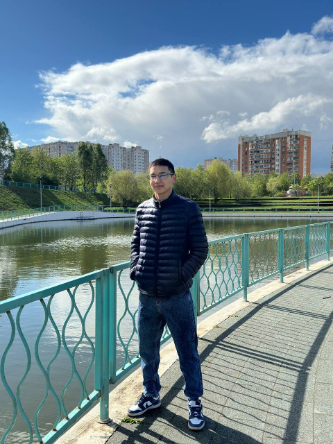 Малик Маматкаримов, Москва, м. Люблино, 20 лет. Ищу девушку в возрасте от 18 до 22 лет, которая не имеет вредных привычек, не задумывается о плохом Я студент спортивного вуза и нахожусь в поиске девушки, которая разделяет мои намерения создать семь