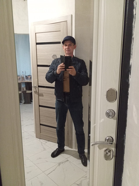 Вадим, Россия, Краснодар, 48 лет. Познакомлюсь с женщиной для брака и создания семьи.Кранадар, познакомлюсь с женщиной для серьезных отнашений. Живу с дочей.