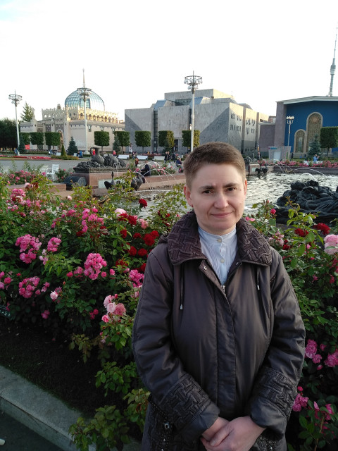 Елена, Москва, м. Печатники, 54 года. Познакомлюсь с мужчиной для воспитания детей, дружбы и общения.Работаю редактором в издательстве. Разведена. Детей нет. Знакомлюсь с серьезными намерениями. Главно