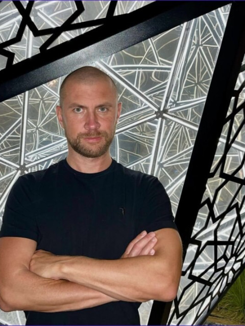 Александр, Россия, Екатеринбург, 40 лет. Познакомлюсь с женщиной для любви и серьезных отношений, дружбы и общения.Заботливый, верный, детей нет.