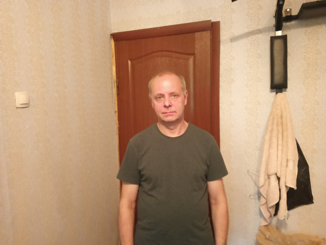 Сергей, Санкт-Петербург, 60 лет, 2 ребенка, 1 фото. при общении о себе спокойный с чувством юмора