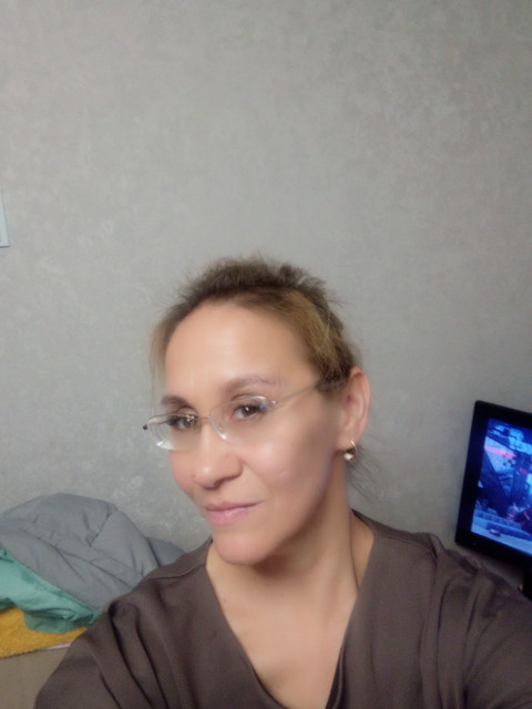 Альфия, Россия, Уфа, 53 года, 1 ребенок. Познакомлюсь с мужчиной для любви и серьезных отношений.Меня зовут Альфия. Есть взрослая дочь студентка. Работаю в строительстве консультантом. 
Финансова 