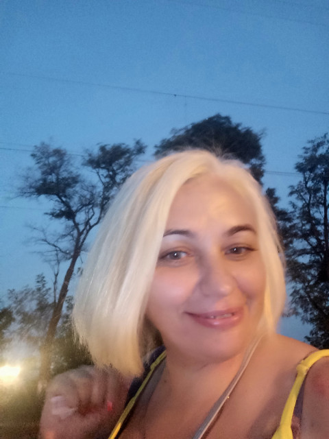 Ирина, Россия, Мариуполь, 44 года. Познакомлюсь с мужчиной для любви и серьезных отношений.Искреннея, внимательная, выслушаю,