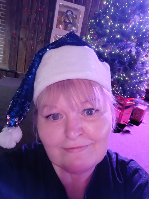 Евгения, Омск, 48 лет, 1 ребенок, 4 фото. Она ищет его: мужчину для серьезных отношений, брака и создания семьи, дружбы и общения.  Анкета 850070. 