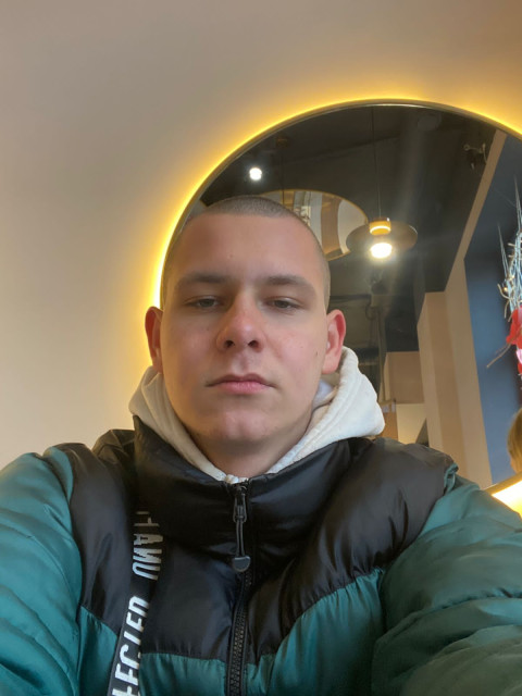 Владимир, Россия, Москва, 21 год. Познакомлюсь с девушкой для любви и серьезных отношений, брака и создания семьи, гостевого брака, воцелеустремлённый, надёжный, ответственный и трудолюбивый человек, а так же легок на подъем