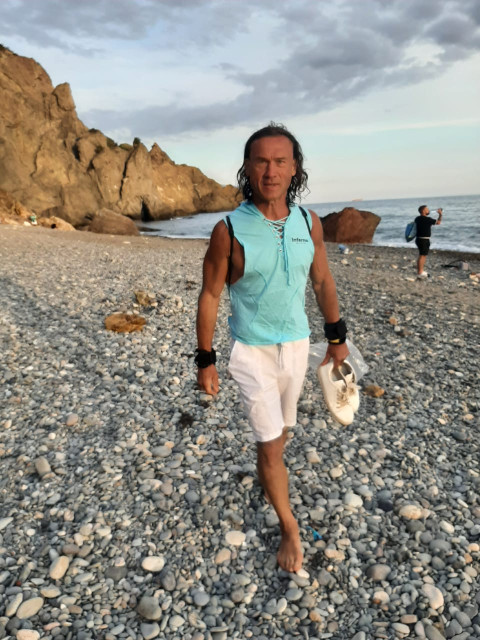 Владимир, Москва, м. Кузьминки, 46 лет, 26 фото. Ищу добрую, девушку желательно христианку по жизни, с таким же отношением к миру. Очень буду любить...  Анкета 850311. 