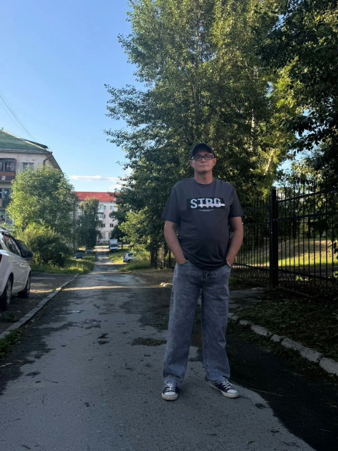 Денис, Россия, Санкт-Петербург, 47 лет, 1 ребенок. Познакомлюсь с женщиной для любви и серьезных отношений, брака и создания семьи.Хороший парень который хочет создать семью дарить любовь и радость в жизни