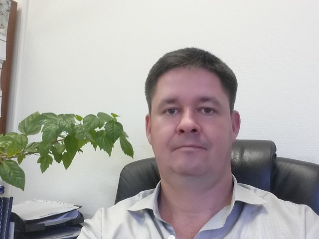 Владислав, Москва, м. Юго-Восточная, 46 лет, 1 ребенок. Хоче встретить женщину женственную... 
Именно женственную... 
Не как солдат Швейк... 
Чтобы ходила...  Анкета 850377. 