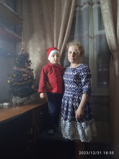 Анна, Россия, Курск, 46 лет, 2 ребенка. Познакомлюсь с мужчиной для брака и создания семьи.Ищу свою вторую половинку. дети уже взрослые, живут отдельно, я осталась одна