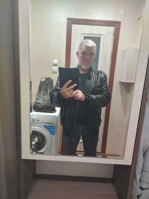 Эдуард, Санкт-Петербург, м. Автово, 54 года. Ищу: Единственную, способную на уважение к мужчине и чувства к нему.  Анкета 850809. 