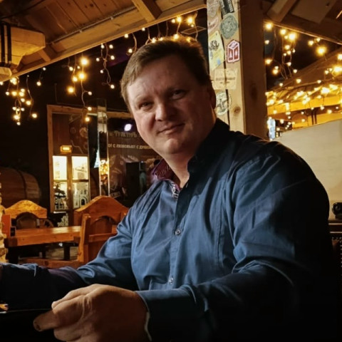 Евгений Мартынов, Россия, Нижневартовск, 47 лет, 1 ребенок. Он ищет её: Хозяйственную, чтобы полюбила меня.«Не важно, с какой скоростью ты движешься к своей цели, главное - не останавливаться». / Конфуций/