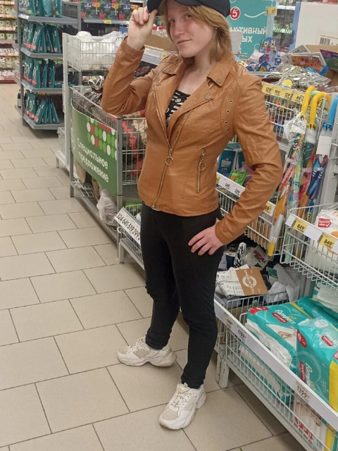 Юлия, Россия, Ижевск, 23 года. Познакомлюсь с парнем для дружбы и общения.  Анкета 850903. 