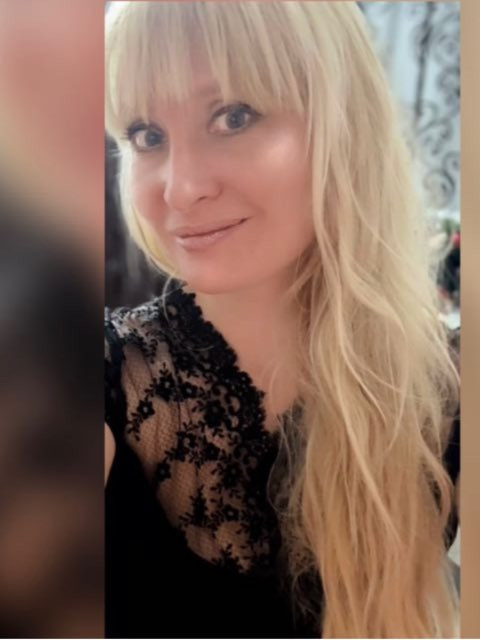 Аня, Россия, Москва, 44 года, 1 ребенок. Ищу: Человеку нужен человек. Не потому, что он слаб или не способен справляться с жизнью в одиночку, а потому,...  Анкета 851108. 