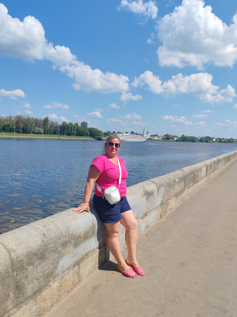 Анна, Россия, Санкт-Петербург, 43 года, 2 ребенка. Познакомлюсь с мужчиной для любви и серьезных отношений, дружбы и общения.Активная, веселая. Два сына спортсмена. Любим хоккей, путешествия и всякие активности.