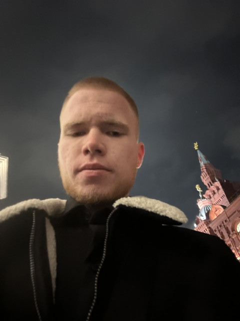 Роман, Россия, Москва, 19 лет. Прямиком из любимого всеми Казахстана 
Не казах