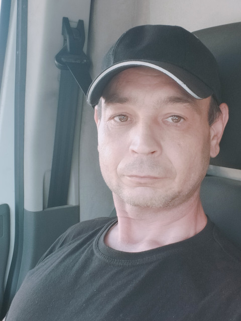 Слава, Россия, Казань, 40 лет. Что-то чувствую, что-то знаю, что-то умею, что-то делаю. Чего-то не чувствую, чего-то не знаю, чего-