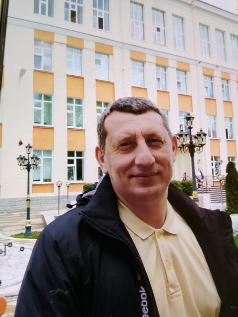 Владимир, Екатеринбург, 52 года, 3 ребенка, 1 фото. .  Рассказывать о себе, дуже не знаю что, раскажу при встрече