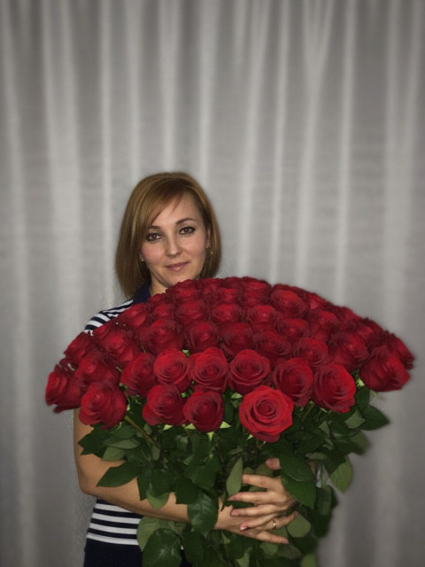 Марина, Кореновск, 42 года, 3 ребенка, 3 фото. Хочу познакомиться с мужчиной