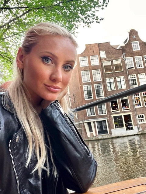 Анна, Франция, Париж, 28 лет. Хочу познакомиться с мужчиной