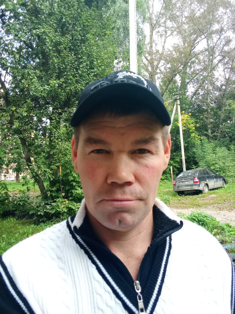 Илья, Россия, Йошкар-Ола, 42 года, 1 ребенок. Он ищет её: женщину для любви и серьезных отношений, брака и создания семьи, рождения совместных детей.  Анкета 853220. 