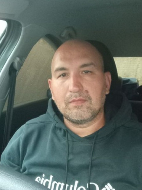 Ильяс, Россия, Люберцы, 42 года. Ищу: Страшнее нету одиночества, 
Чем одиночество в толпе, 
Когда безумно всем хохочется, 
А плакать хочется...  Анкета 853284. 