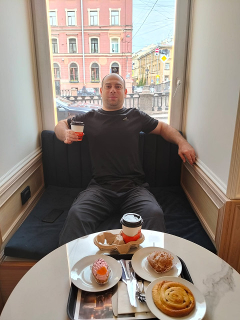 Rus77, Россия, Москва, 34 года. Ищу: Для меня знакомство имеет несколько ступеней. 
1) все начинаете с общения. 2) непринужденное дружелюбное...  Анкета 853298. 