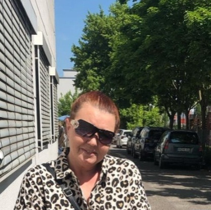 Галина, Штутгарт, 48 лет, 2 ребенка, 1 фото. Она ищет его: мужчину для гостевого брака.  Анкета 853400. 