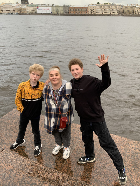 Татьяна Бровкина, Россия, Москва, 48 лет, 2 ребенка. Ищу: Доброго, местами скромного, интересного, с чувством юмора, можно сказать щедрого, дети не помеха.  Анкета 853861. 