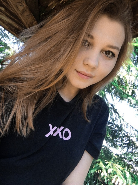 Alina Vernikova, Россия, Россошь, 20 лет, 1 ребенок. Сама не пью, и как то не хотелось бы связывать свою жизнь с тем кто выпивает часто. По праздникам еще...  Анкета 854221. 