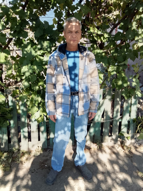Олег, Россия, Мариуполь, 60 лет, 2 ребенка. Познакомлюсь с женщиной для любви и серьезных отношений, дружбы и общения.  Анкета 854377. 