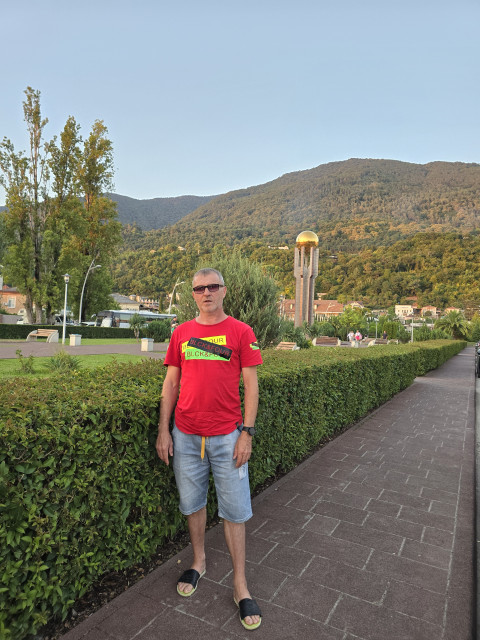 Радион, Макеевка, 54 года, 1 ребенок. Рост 172см, вес 68кг.