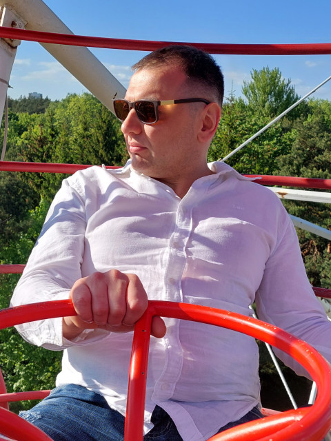 Илья, Минск, м. Площадь Якуба Коласа. Фото на сайте ГдеПапа.Ру