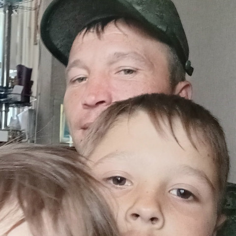 Сергей, Улан-Удэ, 36 лет, 4 ребенка, 1 фото. Встретить женщину чтоб умела любить детей так же как меня будет любить чистоплотную, ухоженую желательно...  Анкета 855284. 