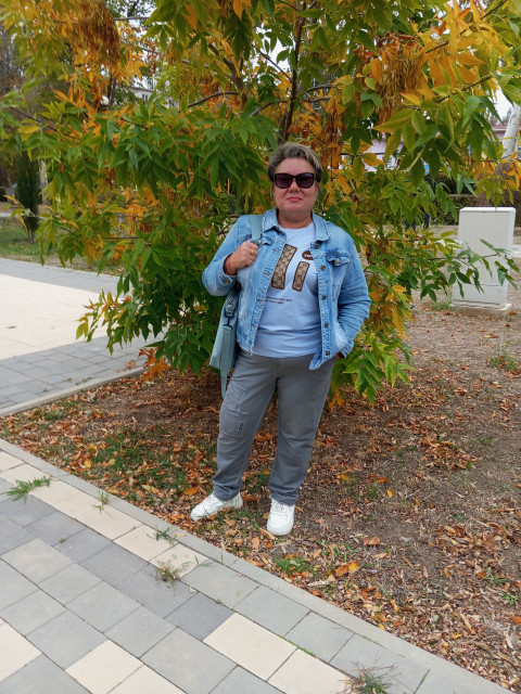 Елена, Россия, Симферополь, 58 лет, 1 ребенок. Познакомлюсь с мужчиной для дружбы и общения.  Анкета 855492. 